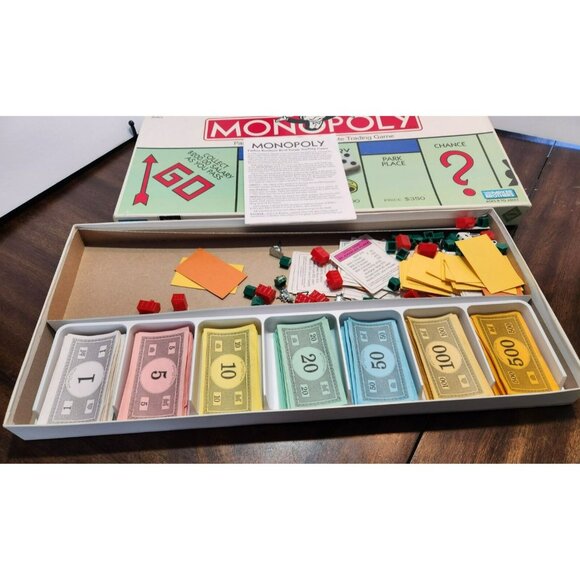 Vintage 1997 Monopoly Board Game Parker Brothers Complete Great Condition - Picture 9 of 12